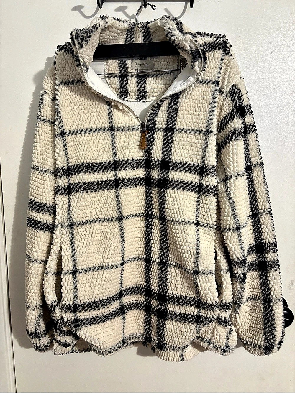 Charlie Paige Plaid Teddy Jacket in Cream & Black Size Small